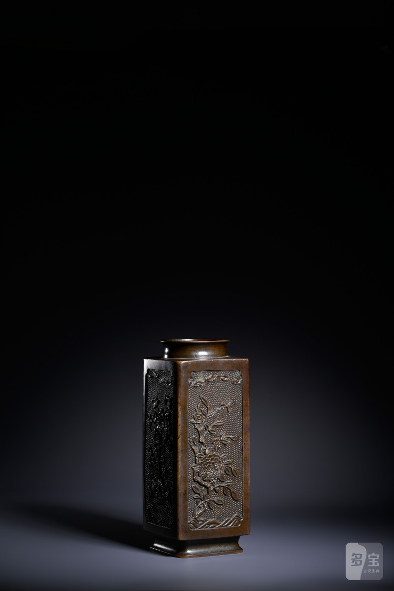 清早期 铜四季花卉图四方琮式瓶 - 图6